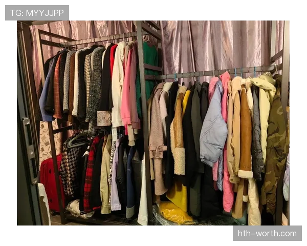 埃琳·安德森穿得比我家冰箱还贵，这衣柜得有多疯狂？